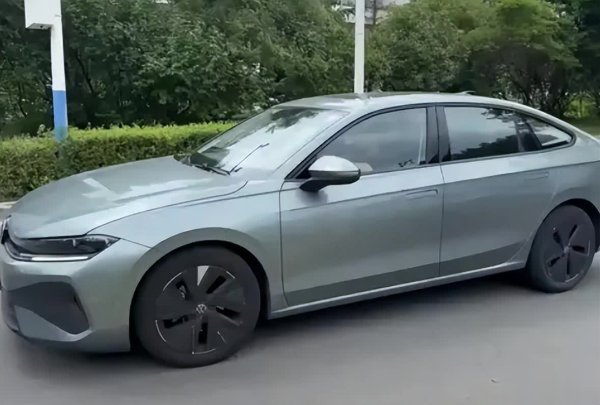 国内配资平台排名 大众标亮了！4812mm车长配隐藏门，新款速腾13万能拿下？